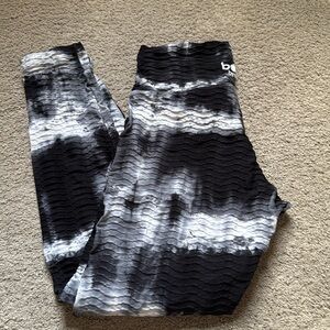 Booty by Brabants Black and White Tie Dye Leggings